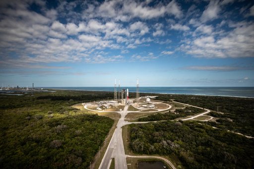 CLPS PM-1 Astrobotic/ULA Rollout for Launch