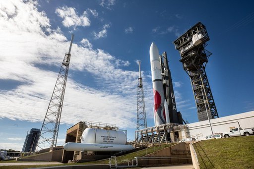 CLPS PM-1 Astrobotic/ULA Rollout for Launch