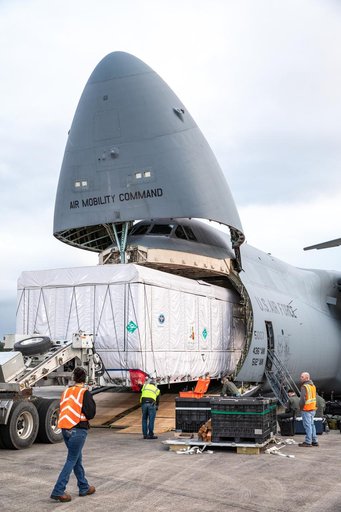 GOES-U Spacecraft Arrival and Offload