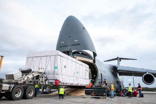 GOES-U Spacecraft Arrival and Offload