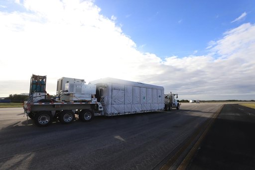 GOES-U Spacecraft Arrival and Offload
