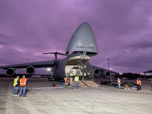 GOES-U Spacecraft Arrival and Offload