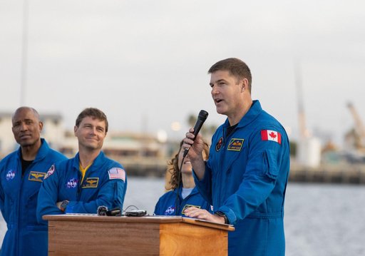 URT-11 NASA & Navy Joint Press Conference