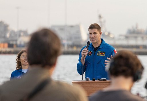 URT-11 NASA & Navy Joint Press Conference