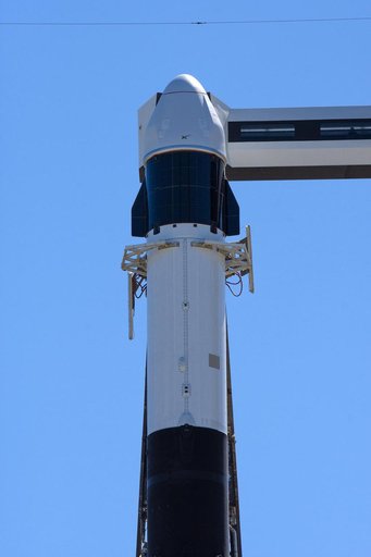 SpaceX CRS-30 Vertical at SLC-40