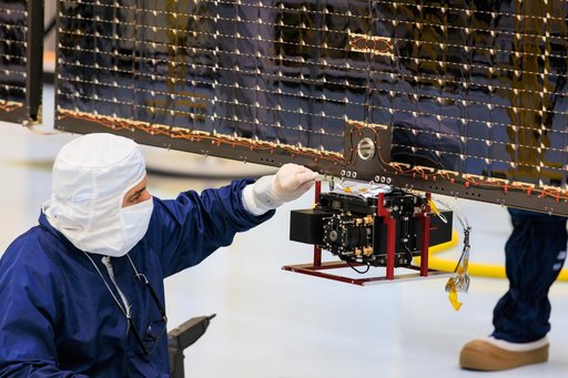 NASA’s Europa Clipper Solar Array Antenna Install
