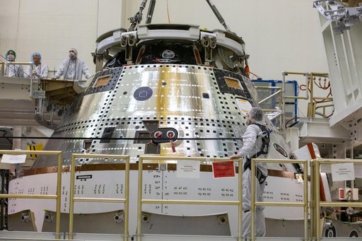 Orion Vac Chamber Lift and Load Operations