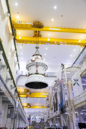 Orion Vac Chamber Lift and Load Operations