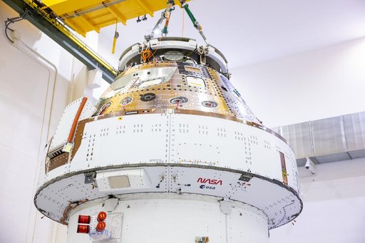 Orion Vac Chamber Lift and Load Operations