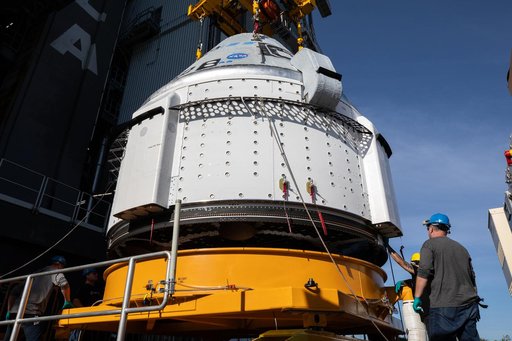 Boeing CFT Starliner Lift and Mate