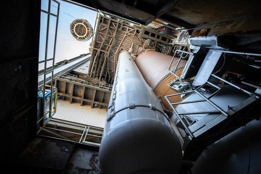 Boeing CFT Starliner Lift and Mate