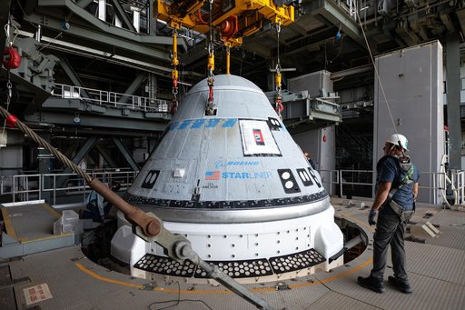Boeing CFT Starliner Lift and Mate