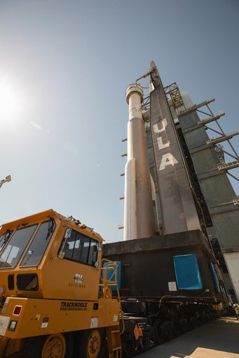 Boeing CFT Atlas V/Starliner Roll to Pad