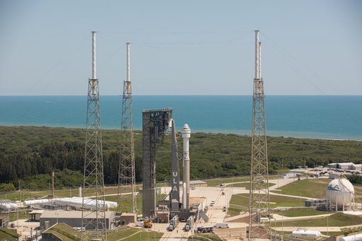 Boeing CFT Atlas V/Starliner Roll to Pad