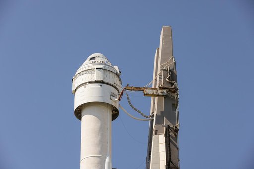 Boeing CFT Atlas V/Starliner Roll to Pad