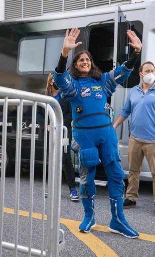 NASA's Boeing CFT Astronaut Walkout