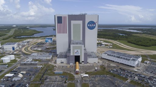 Artemis II Core Stage Offload and Transport to VAB