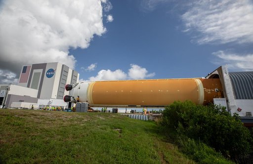 Artemis II Core Stage Offload and Transport to VAB