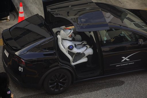 NASA's SpaceX Crew-9 Astronaut Suit-Up