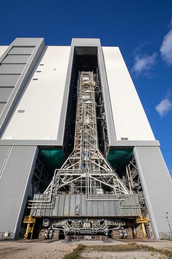 Artemis II Mobile Launcher Rollback to VAB