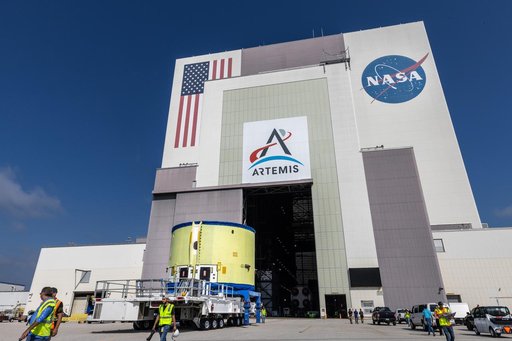 Artemis IV CS Engine Section move from VAB to SSPF