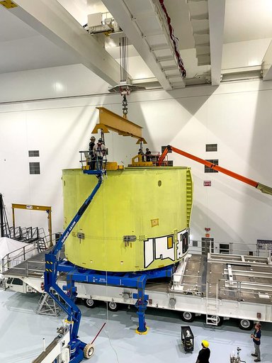 Artemis IV Engine Section Lift