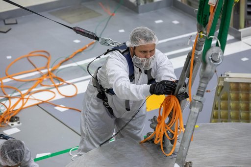 Artemis II Orion Lift to Vac Chamber