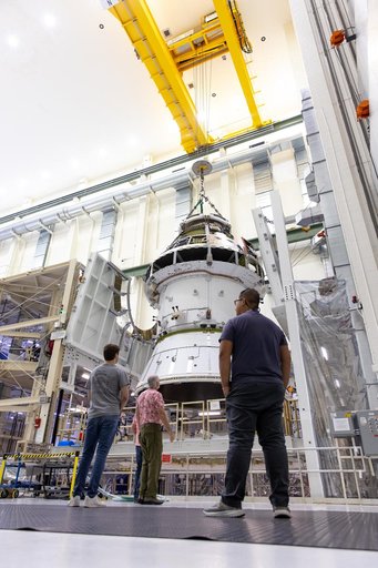 Artemis II Orion Lift to Vac Chamber