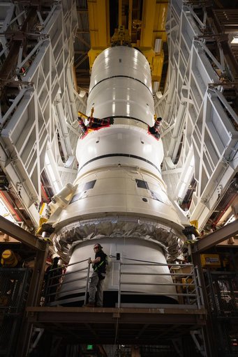 Artemis II Stacking, RPSF High Bay
