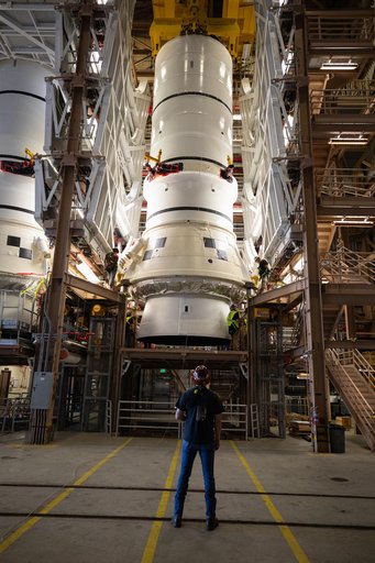 Artemis II Stacking, RPSF High Bay