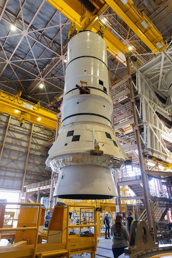 Artemis II Stacking, RPSF High Bay