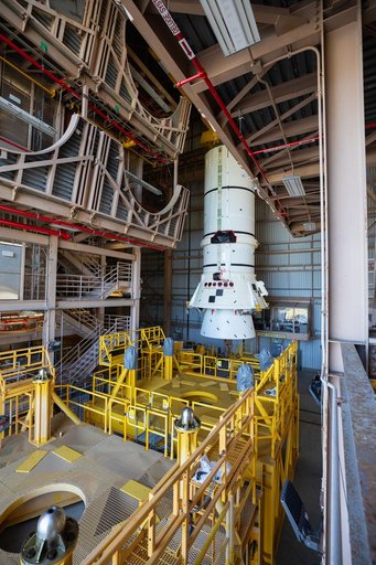 Artemis II Stacking, RPSF High Bay