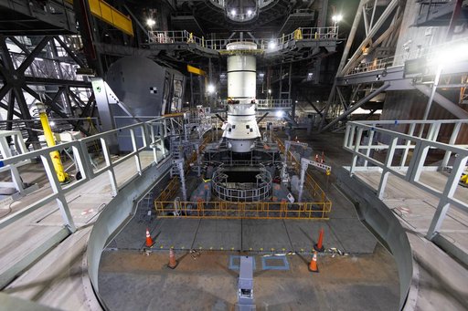 Artemis II Stacking - Booster Segment on ML