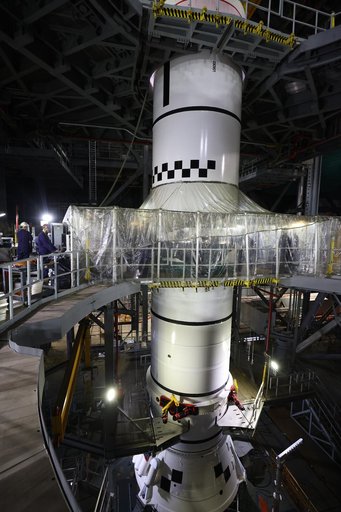 Artemis II Stacking