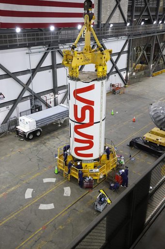Artemis II SRB Stacking