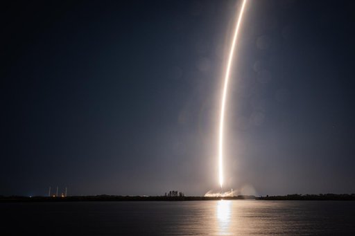 Firefly Blue Ghost Mission 1 Launch Streak Shot