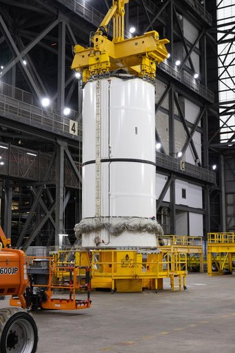 Artemis II Stacking