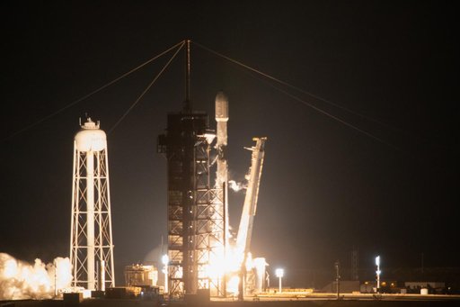 SpaceX CLPS IM-2 Liftoff