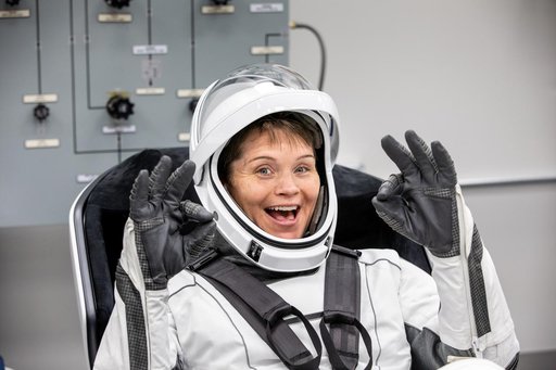 SpaceX CCP Crew-10 Astronaut Suit Up