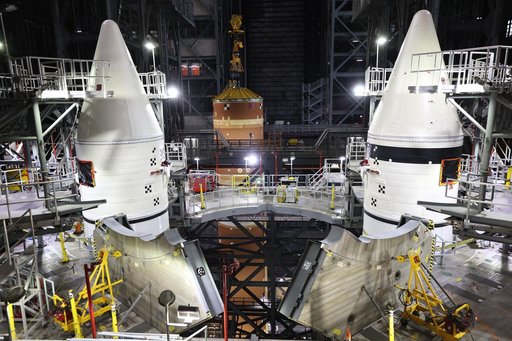 Core Stage Lift to Vertical for Move to High Bay 3