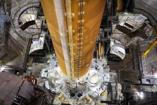 Core Stage Lift to Vertical for Move to High Bay 3