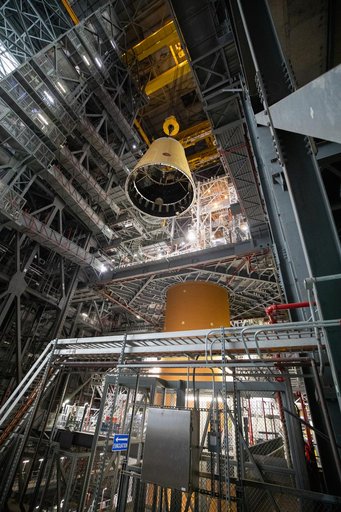 Artemis II LVSA Stacking