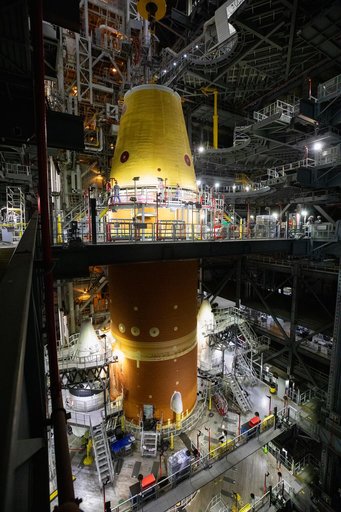 Artemis II LVSA Stacking