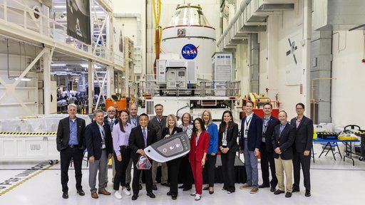 Artemis II Presentation and Group Photos