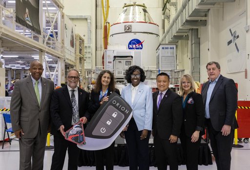 Artemis II Presentation and Group Photos
