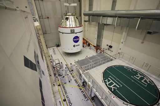Artemis II Orion DD250-Lift Op inside IOZ