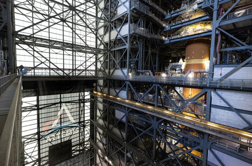 Artemis II Integration in High Bay