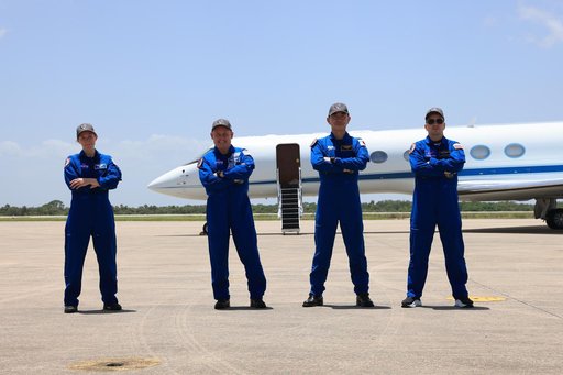 CCP_SpaceX_Crew-11_Arrival at KSC