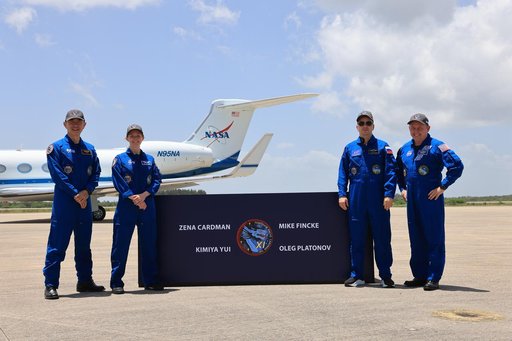 CCP_SpaceX_Crew-11_Arrival at KSC