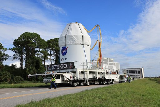 Artemis II Orion move from the MPPF to the LASF